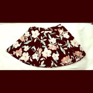 Cute flowered pattern skater skirt